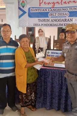 Pemdes Pondokdalem Semboro Salurkan Bantuan Langsung Tunai Dana Desa ke 20 Penerima Manfaat