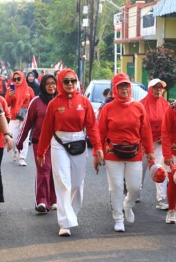 Jalan Sehat dan Gebyar Senam Serayu Ceria Meriahkan HUT ke-81 RI di Jrebeng Kulon