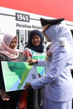 Momen Kemerdekaan, ASN Banyuwangi Berbagi Daftarkan 5000 Pekerja Informal BPJS Ketenagakerjaan