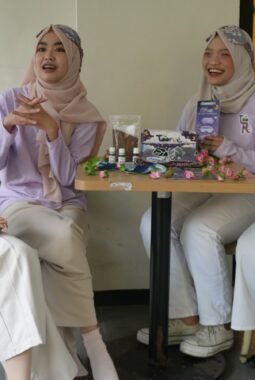 Batik Tembakau Khas Jember Bertransformasi Menjadi Eyepillow, Brand Lokal Toorue Raup Omset Rp 24 Juta
