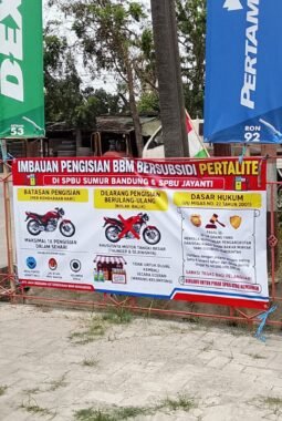 Tindak Tegas Mafia BBM: Gabungan LSM, Pokja, dan Media Pasang Spanduk Peringatan di SPBU Jayanti & Sumur Bandung