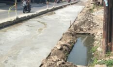 Proyek Pembangunan Jalan Cisoka-Cangkudu Dikeluhkan Warga, Tiap Tahun Jalan Diperbaiki Percuma Saja Kalo Got Tidak Perbaiki