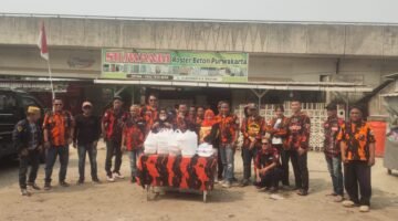 Semangat Gotong Royong, MPW, MPC dan PAC Pemuda Pancasila Jakabaring Palembang Tebar Kepedulian Lewat Jumat Barokah