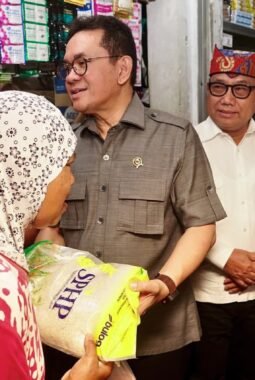 Cek Harga Bahan Pokok di Banyuwangi, Mendag: Harganya Bagus Semua