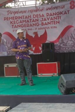 Semarak HUT RI Ke-81, 100 Warga Desa Pangkat Antusias Berebut Gelar Juara Lomba Karaoke