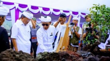 Bakti Pamlaspas Cihna Batur Let, Gubernur Bali Tegaskan Hentikan Komersialisasi Gunung Batur