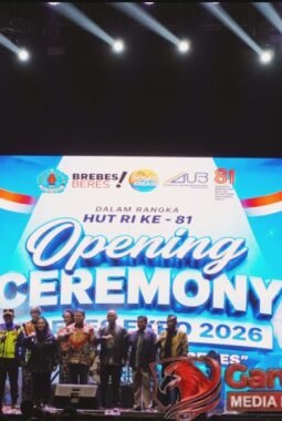 MERDEKA EKONOMI DI SASANA KRIDA: Brebes Expo HUT RI ke-81 Resmi Dibuka, 81 Stand dan 225 UMKM Jadi Motor Kebangkitan