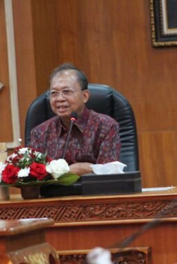 Gubernur Koster Tegaskan Soal Perayaan Rahina Tumpek Landep 