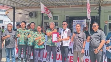 Massa HAMASS Geruduk Kejati dan PN Palembang, Soroti Tuntutan Eks Kadis Perkimtan dan Desak Evaluasi JPU