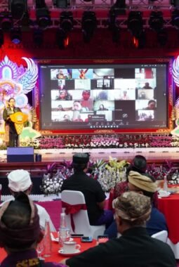 Putri Koster Dorong Aksara Bali Tetap Hidup Ditengah Perkembangan Zaman