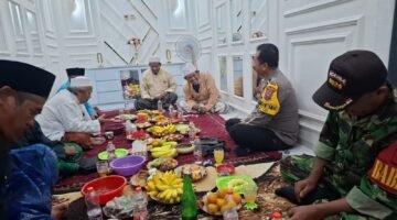 H.eko Dinoyo panti peringati maulud nabi SAW,sholawat nariyah bersama Republik sholawat dihadiri ratusan jamaah