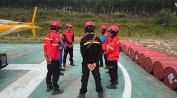 Kolaborasi Tim Gabungan Terus Lakukan Pemadaman Karhutla di Muara Medak
