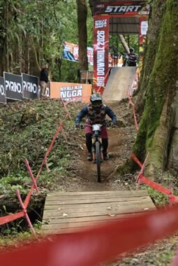 Ganasnya Trek Gantasan Bike Park Warnai Gelaran Banyuwangi Ijen Geopark (BIG) Downhill 2026   