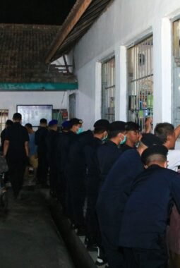 Puluhan Kamar Hunian Lapas Banyuwangi Digeledah Petugas Gabungan