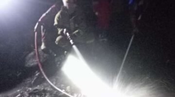 Api Kembali Muncul di Lokasi Kebakaran Pelabuhan PPP, Damkar Probolinggo Kembali Diterjunkan