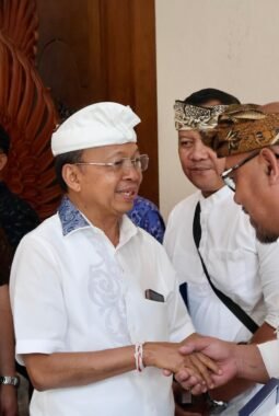 Gubernur Koster Sebut Bali Memiliki Kekayaan Adat dan Budaya Unik Perlu Pelestarian