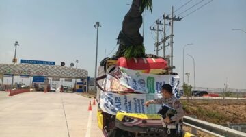 Truk Colt Diesel Hantam Fuso di Tol Probolinggo, Pengemudi Luka