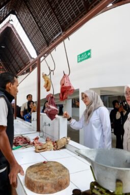 Pasar Banyuwangi Mulai Beroperasi, Pedagang Langsung Berjualan   