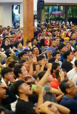 Bupati Ipuk Syukuri Kemenangan Garuda, Nobar Final di Pendopo Banyuwangi Berakhir Sukacita