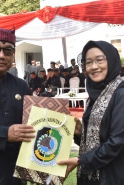 Kasdim 0825/Banyuwangi Hadiri Upacara Hari Jadi ke-81 Provinsi Jawa Timur, Perkuat Sinergi untuk Banyuwangi