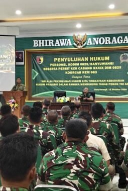 Tingkatkan Kesadaran Hukum Prajurit, Kodim 0825 Banyuwangi Gelar Penyuluhan Bersama Persit