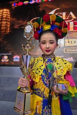 Usia 8 Tahun, Leia Raih Gold Award di China melalui Tari Betawi