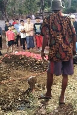 Suraji, Korban Keenam Karhutla Bromo, Dimakamkan di Kampung Halaman di Lumbang