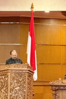 Gubernur Koster Tegaskan APBD Bali 2027 Berorientasi  Bagi Kesejahteraan Masyarakat