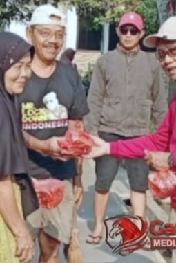 Gerakan Indonesia Asri di Bumiayu: DPC Gerindra Brebes Gelar Jumat Bersih dan Berbagi Berkah di Kalierang