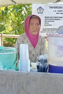 Nenek Penjual Es Teh Berjualan Atas Kemauan Sendiri, Dinsos Lakukan Asesmen Lapangan