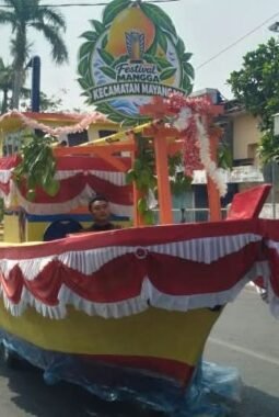 Kapal Nelayan Berhias Mangga Jadi Daya Tarik, Kecamatan Mayangan Usung Potensi Pesisir di Mango Carnival 2026